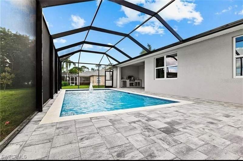 3 bedroom Single Family Residence at 925 NW 9th Avenue, Cape Coral, Cape Coral — photo 3