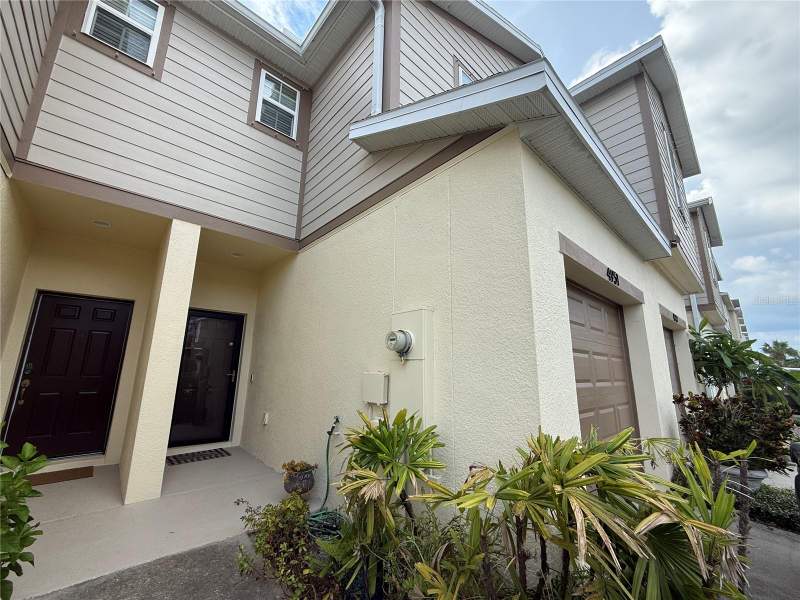 2 bedroom Townhouse at 4951 White Sanderling Court, Harvest Creek Village, Tampa — photo 2