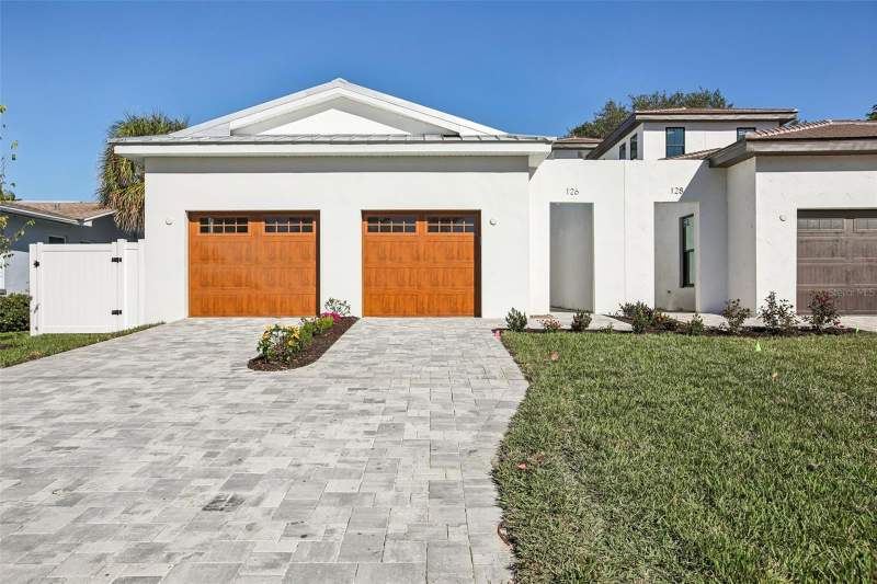 4 bedroom Single Family Residence at 126 Ricardo Way, Snell Isle Shores, St Petersburg — photo 2
