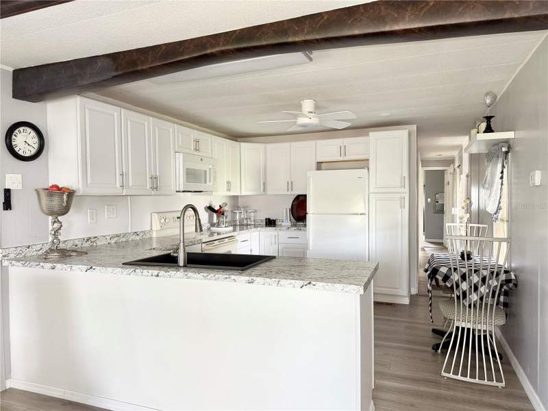 2 bedroom Mobile Home at 34543 Sweetpea Lane, Tippecanoe Village, Zephyrhills — photo 5