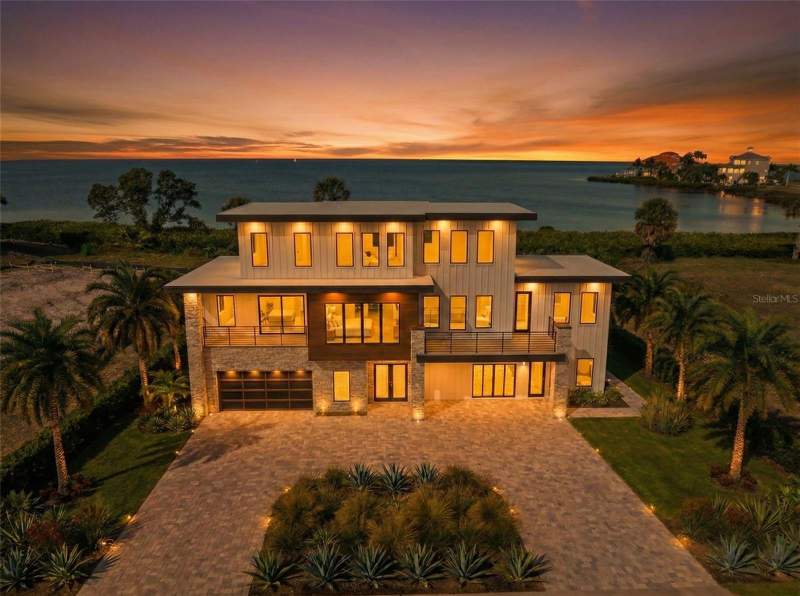 4 bedroom Single Family Residence at 26 Harborpointe Dr, Harborpointe, Port Richey — photo 2