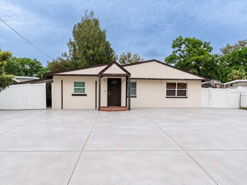 4 bedroom Single Family Residence at 8819 W Broad Street, W E Hamners Sheldon Heights, Tampa — photo 1
