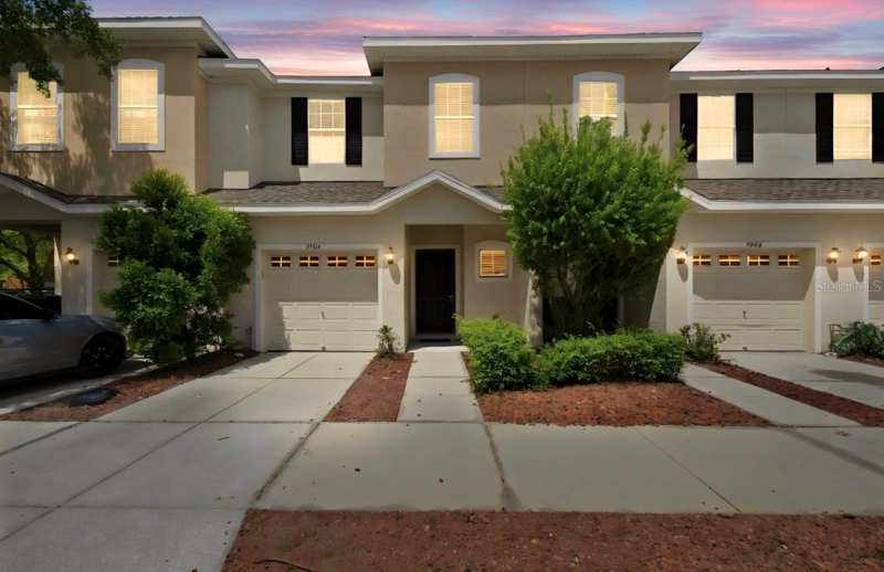 3 bedroom Townhouse at 9904 Venetian River Way, Alexandria Place, Tampa — photo 1