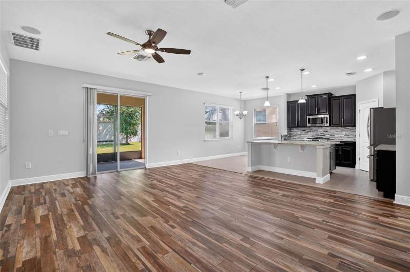5 bedroom Single Family Residence at 11014 Spring Point Circle, Lucaya Lake Club Phase 1A, Riverview — photo 5