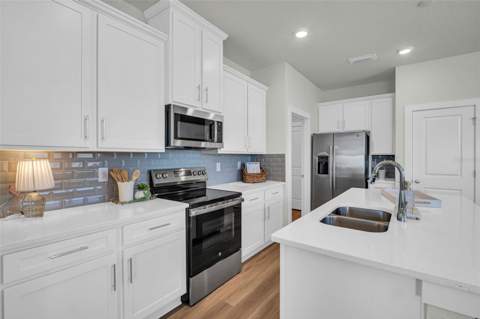 7978 Chandler Lake Court, Hudson FL - photo 11 of 49