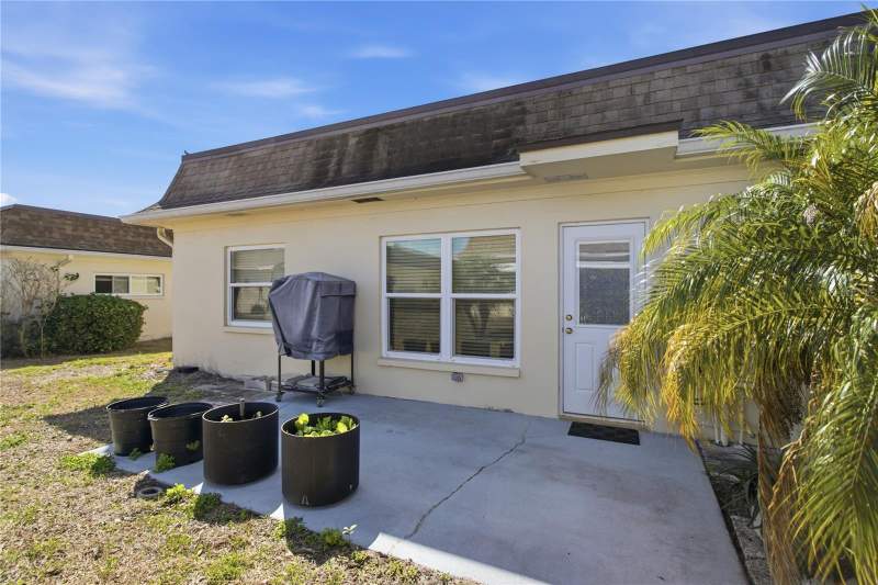 2 bedroom Villa at 1636 S Lake Avenue #1, Normandy Park South, Clearwater — photo 4