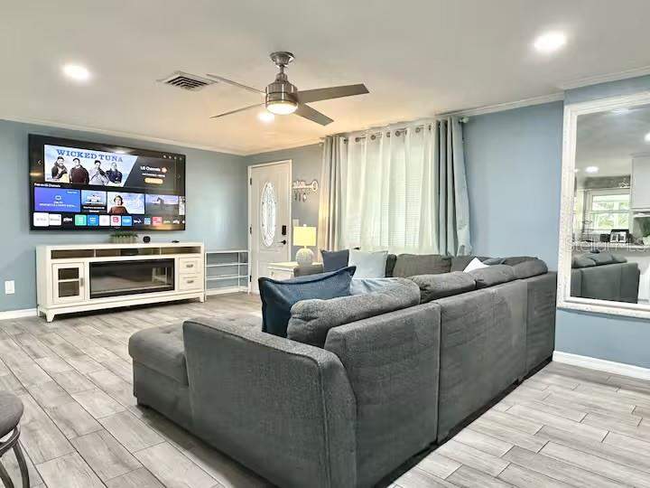 3 bedroom Single Family Residence at 1080 16th Avenue, Ridge Park, Largo — photo 4
