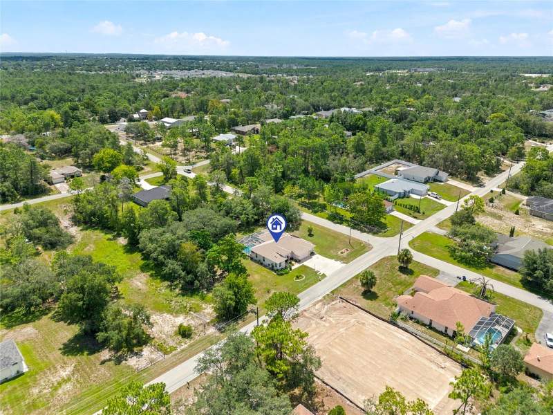 5 bedroom Single Family Residence at 8206 Nightingale Road, Royal Highlands, Weeki Wachee — photo 4