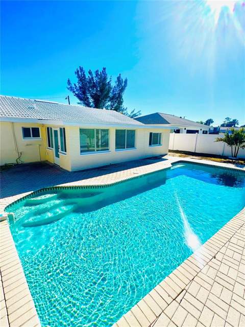 455 81st Avenue, St Pete Beach FL - photo 6 of 48