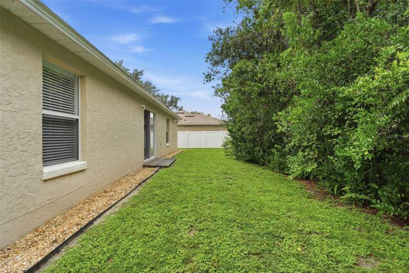 3 bedroom Single Family Residence at 1302 Benton Lake Drive, Waterford Lakes Unit 01, Deland — photo 5