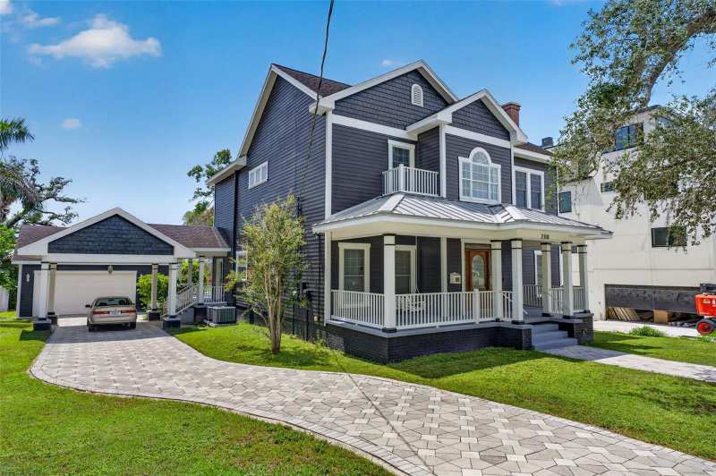 4 bedroom Single Family Residence at 208 W Ross Avenue, Highland Park 1st Add, Tampa — photo 1