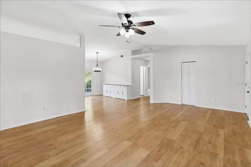 3 bedroom Single Family Residence at 2727 Banyan Drive, Florida Shores 01, Edgewater — photo 3