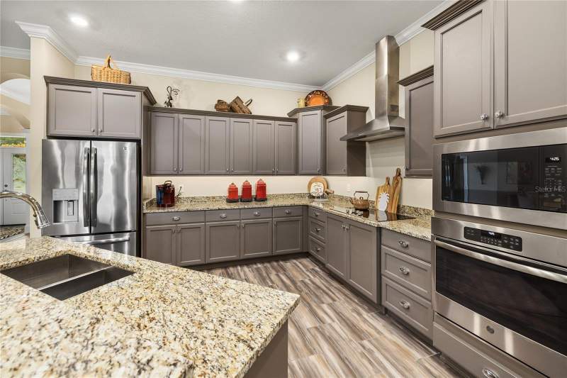 3 bedroom Single Family Residence at 1097 Sugar Loaf Key Loop, Green Key Village, Lady Lake — photo 4