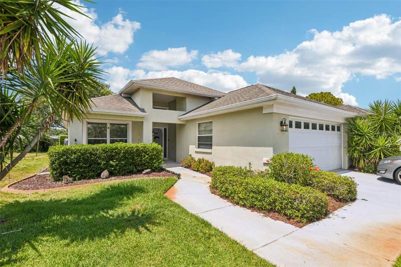 3 bedroom Single Family Residence at 1129 Daleside Lane, Wyndtree Ph 03 Village 05 07, New Port Richey — photo 2