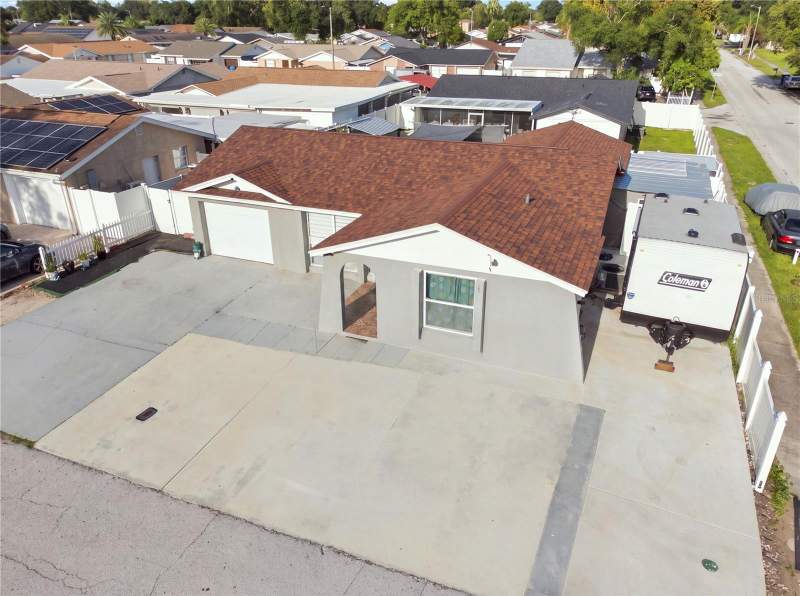 3 bedroom Single Family Residence at 9610 Shalimar Court, Timberlane Sub Unit 8B, Tampa — photo 4