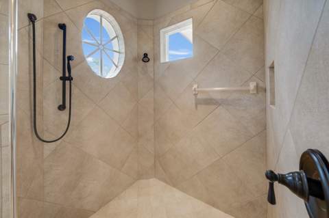 5918 Bahama Shores Drive, St Petersburg FL - photo 15 of 46