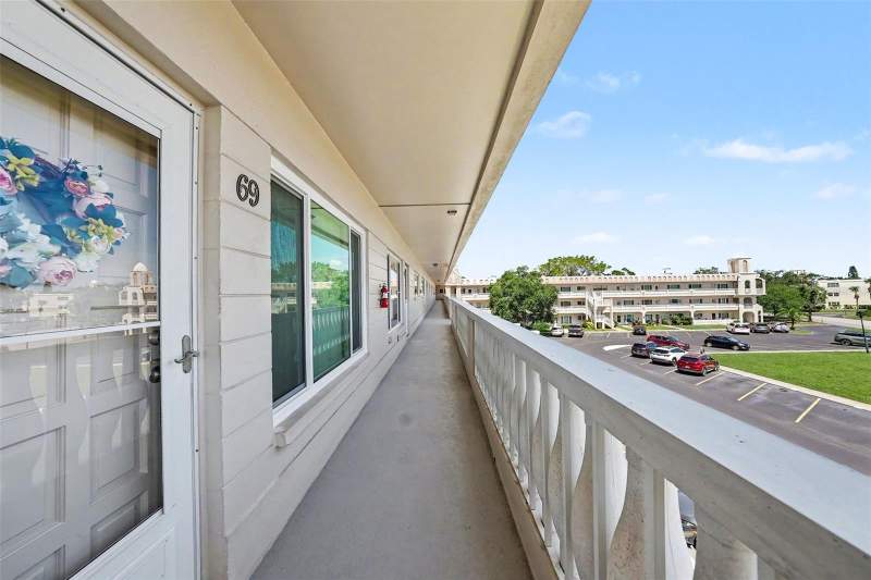 2 bedroom Condominium at 2284 Philippine Drive #69, On Top Of The World, Clearwater — photo 2