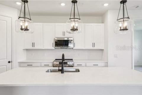3173 Sailhouse Drive, St Cloud FL - photo 9 of 28