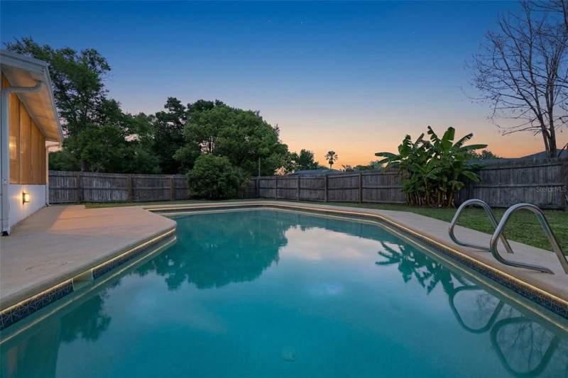 3 bedroom Single Family Residence at 102 N SILVER CLUSTER COURT, LAKE SEARCY SHORES, LONGWOOD — photo 2