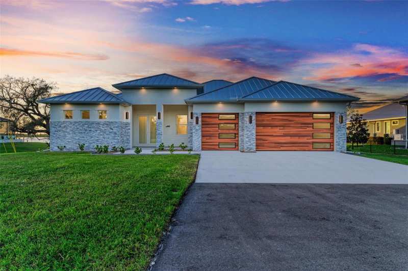 3 bedroom Single Family Residence at 6100 Riverside Drive, Cleveland North, Punta Gorda — photo 1