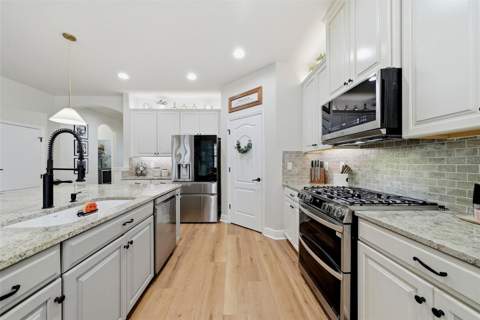 12204 Blue Pacific Drive, Riverview FL - photo 13 of 46