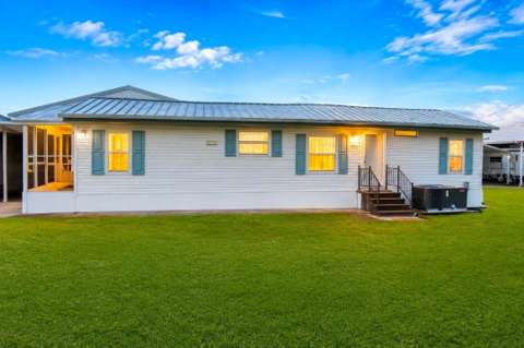 5951 SE 158Th Court, $300k–$500k for sale in Ocklawaha