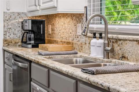 10211 135th Street, Largo FL - photo 11 of 62