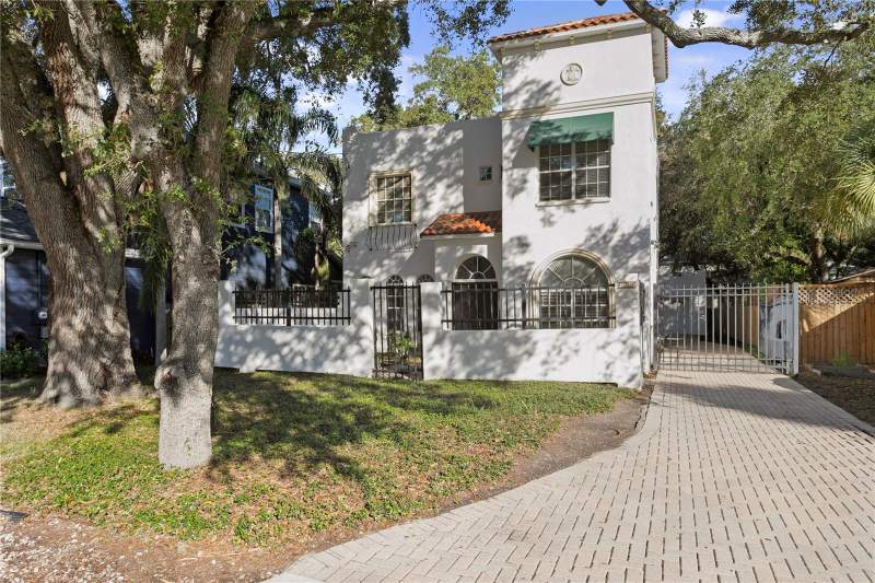 4 bedroom Single Family Residence at 5821 Interbay Boulevard, Southside, Tampa — photo 2