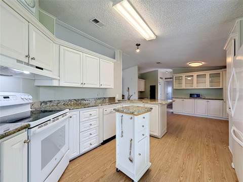 1666 Elkhart Circle, Tavares FL - photo 6 of 6