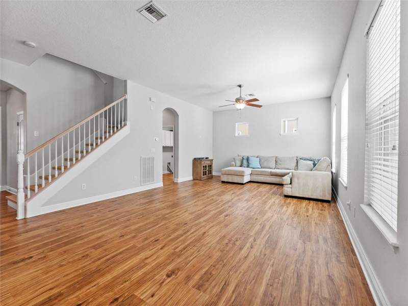4 bedroom Single Family Residence at 7606 S Sparkman Street, Port Tampa City Map, Tampa — photo 4