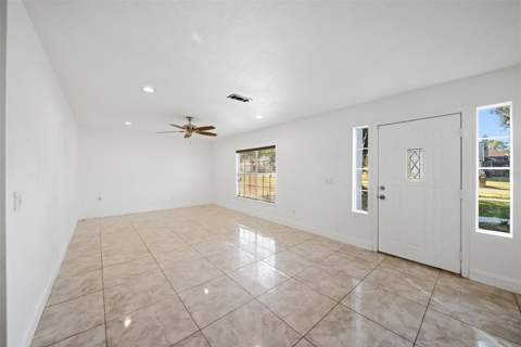 1201 Majestic Palm Court, Apopka FL - photo 7 of 49