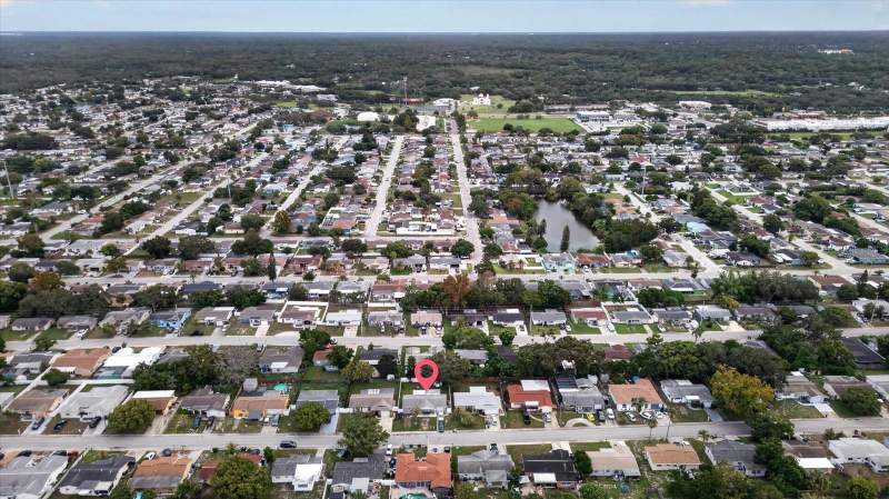 3 bedroom Single Family Residence at 9440 Rainbow Lane, Regency Park, Port Richey — photo 4