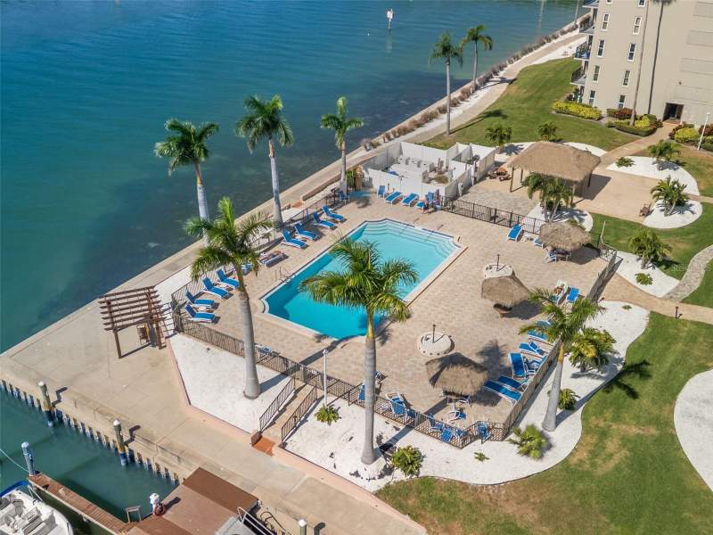 2 bedroom Condominium at 5220 BRITTANY DRIVE #1003, BAYWAY ISLES POINT BRITTANY FIVE, ST PETERSBURG — photo 2