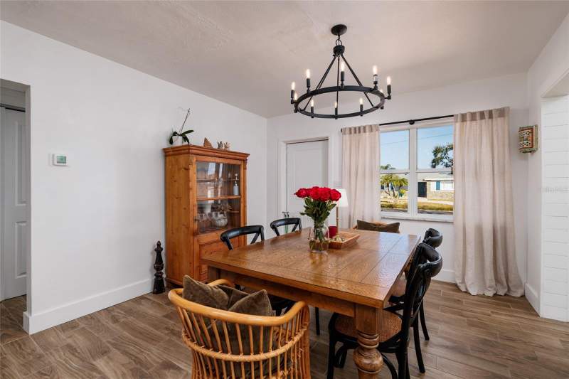 4 bedroom Single Family Residence at 600 74th Avenue, Mira Bella 1, St Petersburg — photo 3