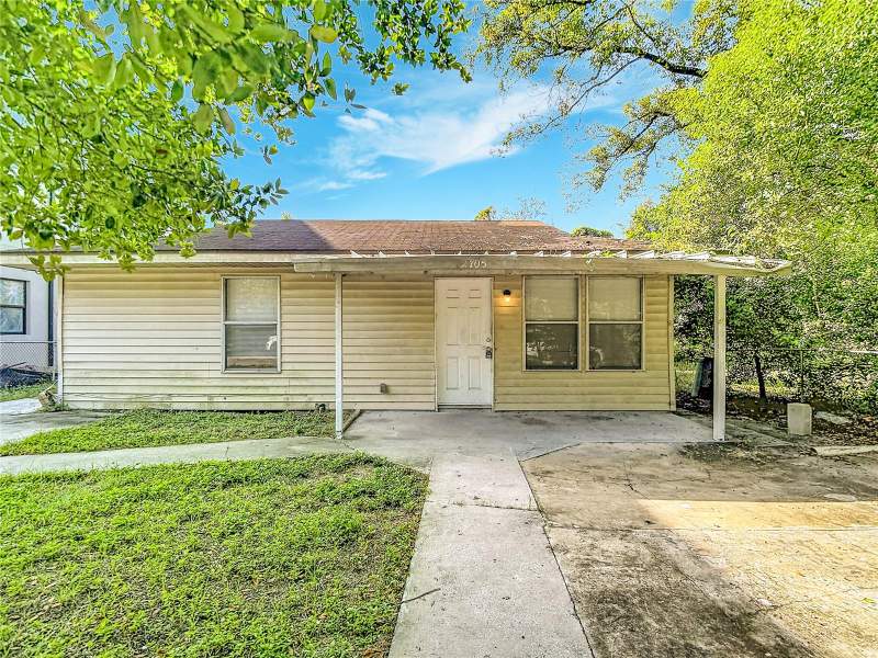3 bedroom Single Family Residence at 2705 E 22nd Avenue, Campobello Blocks 31 To 45, Tampa — photo 2