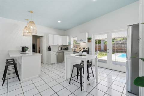 1702 NW 38th Drive, Gainesville FL - photo 11 of 33