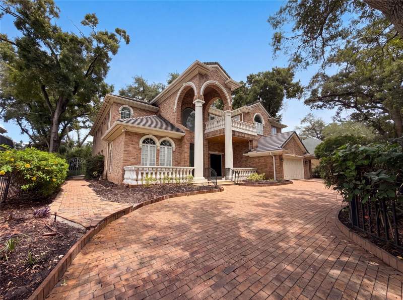 5 bedroom Single Family Residence at 4407 W Dale Avenue, Beach Park, Tampa — photo 2