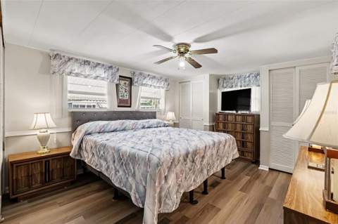 37249 Hammond Drive, Zephyrhills FL - photo 7 of 23