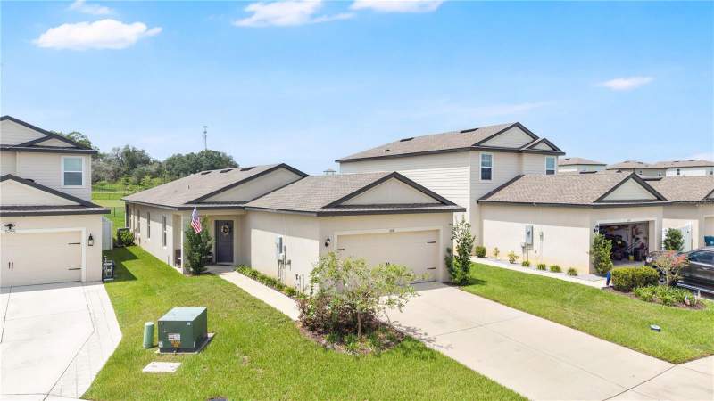 3 bedroom Single Family Residence at 5261 Fez Court, Trilby Xing Ph 1, Brooksville — photo 2