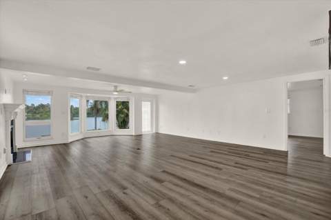5995 Blossom Lake Drive, Seminole FL - photo 6 of 6