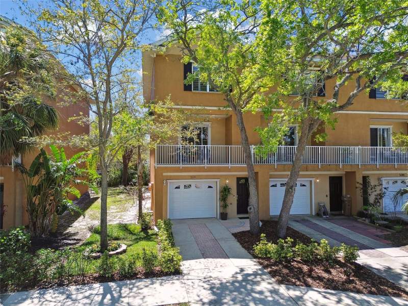 Thomas Townhomes