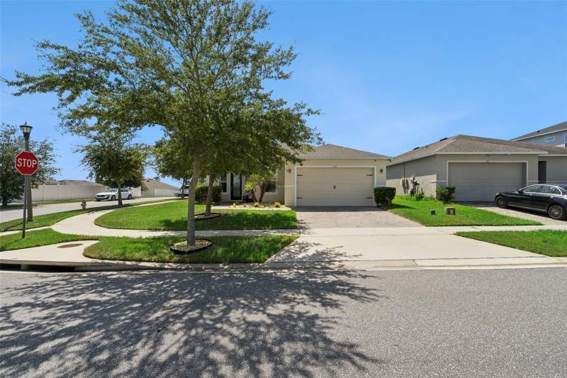 4 bedroom Single Family Residence at 253 Sparrow Hawk Drive, Eagle Pointe Ph III Sub, Groveland — photo 4