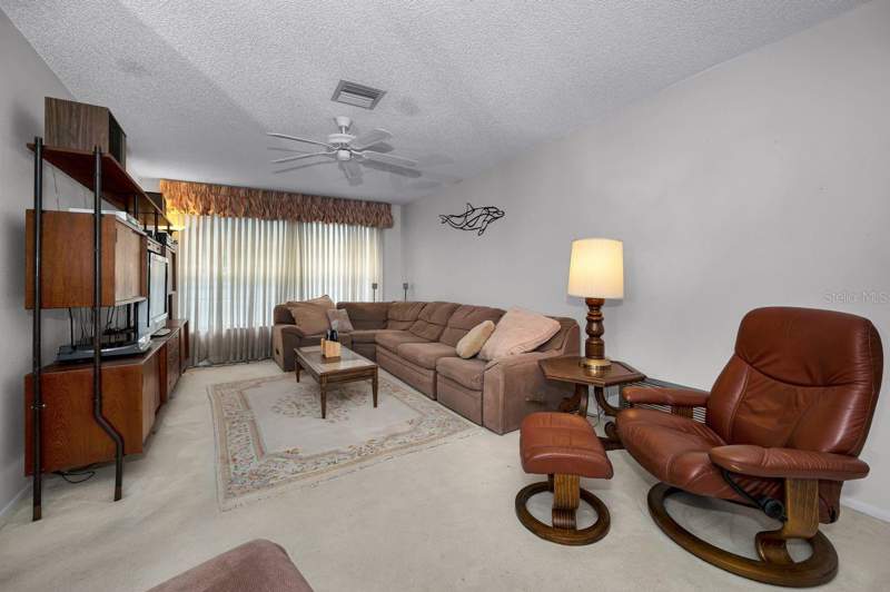 4 bedroom Single Family Residence at 1614 Dale Circle, Amberlea Unit 2, Dunedin — photo 5