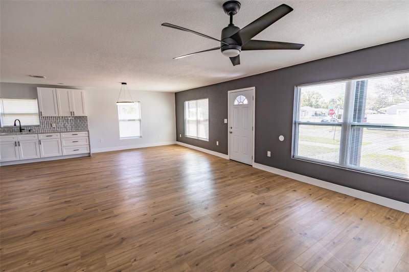 4 bedroom Single Family Residence at 4501 20th Avenue, Shadow Lawn, St Petersburg — photo 2