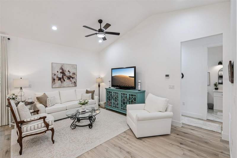 2 bedroom Single Family Residence at 11722 LAKE MINNEOLA SHORES, SNARRS SUB, MINNEOLA — photo 5