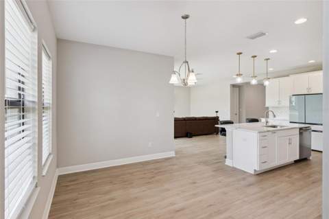 14825 Paddock Pond Avenue, Lithia FL - photo 16 of 59