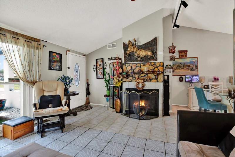 3 bedroom Single Family Residence at 9309 Ashfield Court, Timberlane Unit 07B, Tampa — photo 3