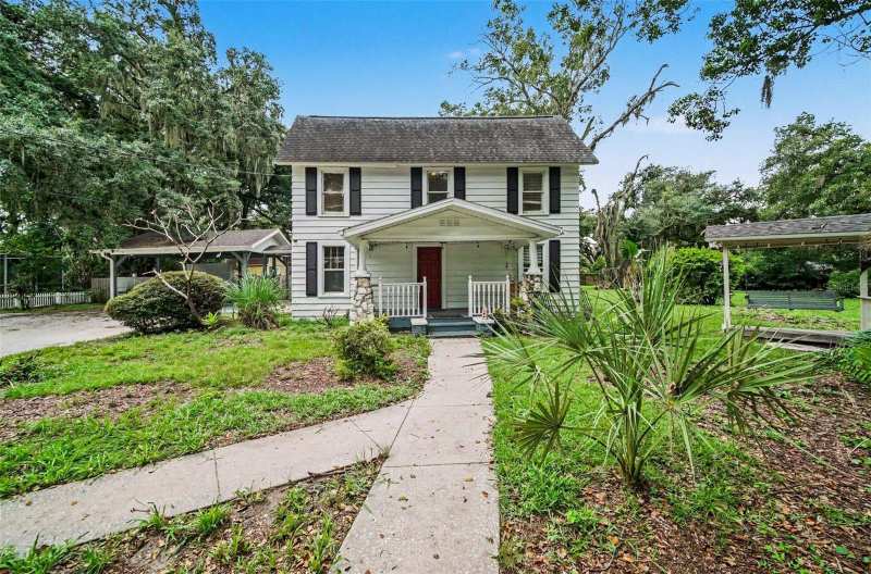 4 bedroom Single Family Residence at 1509 W Windhorst Road, Unplatted, Brandon — photo 1