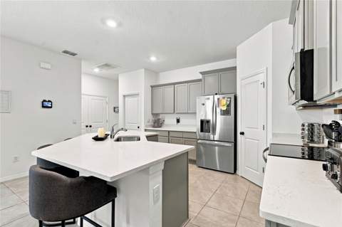 8514 Bold Cypress Lane, Wesley Chapel FL - photo 13 of 48
