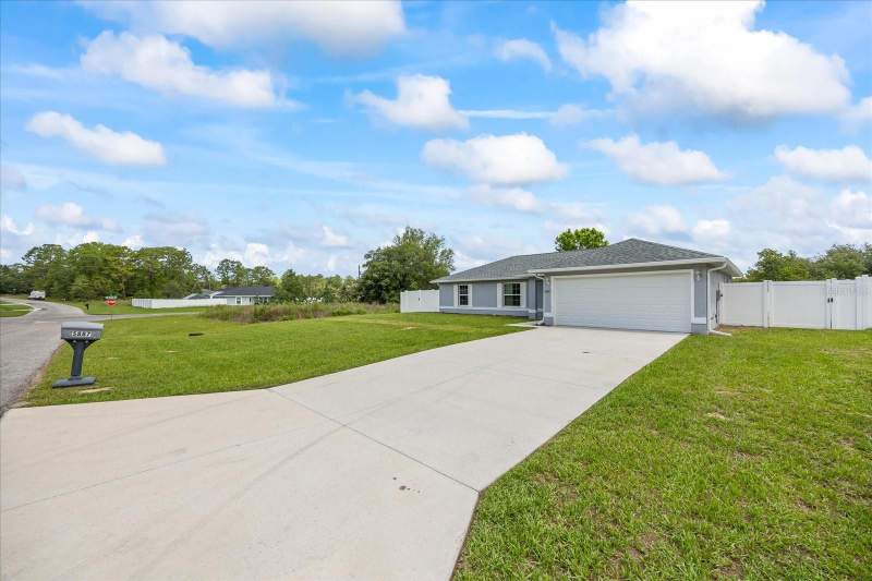 3 bedroom Single Family Residence at 5887 SW 154th Lane Road, Marion Oaks Un 07, Ocala — photo 3